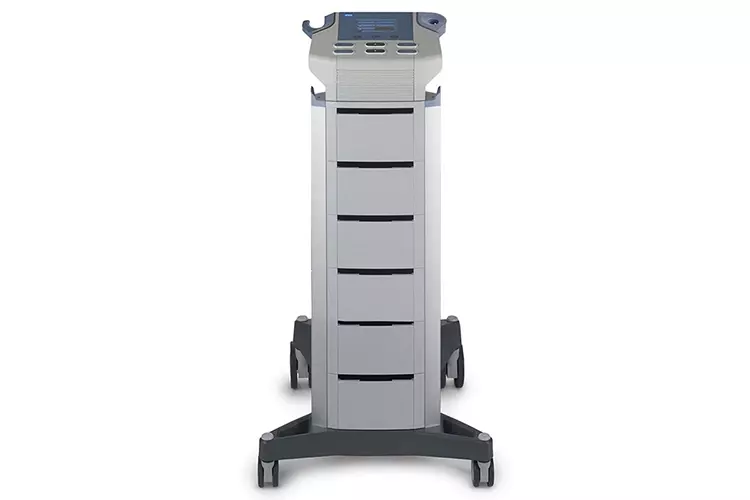 BTL-4000_Smart_Laser_on_trolley